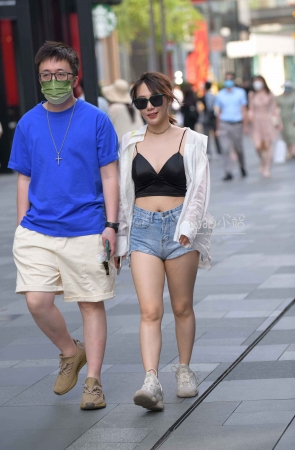 女朋友还是别人家的漂亮