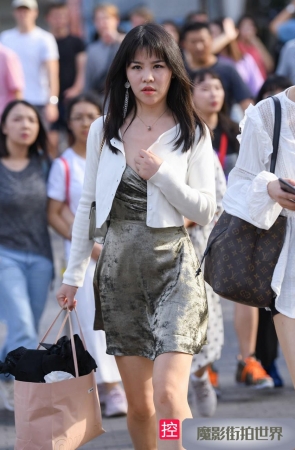 V领开口美女MJ1704[768M]