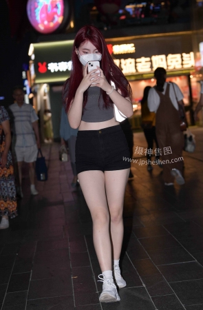 2272-34+84微胖大白腿女孩 19P