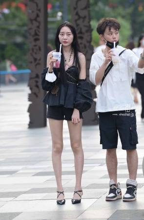 22827-21+88大长腿女友 18P