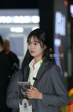 高挑大长腿礼仪小姐姐~