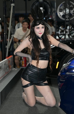 迷人黑色皮短裤 [194P-4.01GB]