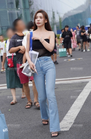 牛仔长腿