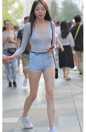 V领长发妹子【套图+视频】