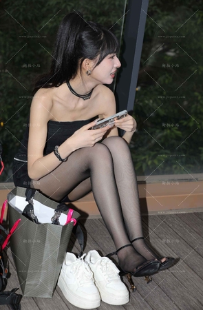 极品黑丝美眉近距离特写