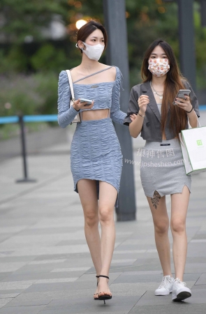 22724-12+119骨感美腿小姐姐【套图➕视频】 18P