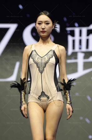品牌内衣专场秀（甄瘦）打包集合 16P
