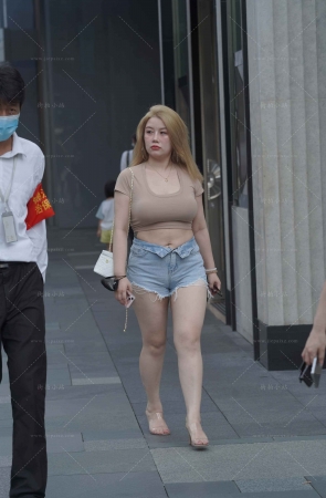 美腿，微胖~