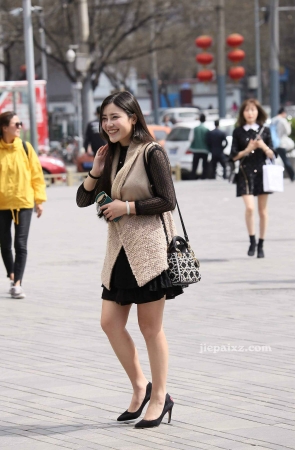 性感短裙高跟少妇