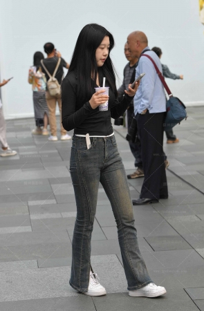 清纯妹子紧身裤穿搭240706-6-48 15P