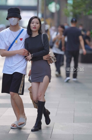 长靴美眉