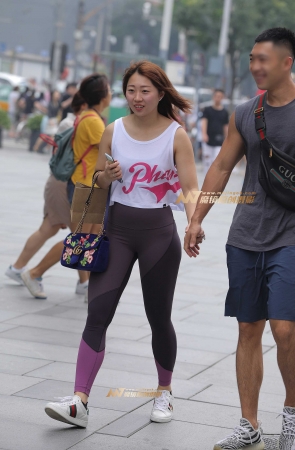 紧致，极度饱满圆润美臀 女友