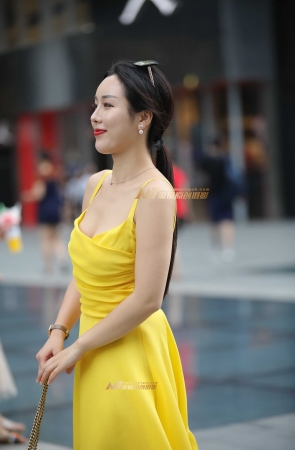 看着很舒服的端庄美人儿