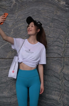 699蓝色瑜伽裤小姐姐