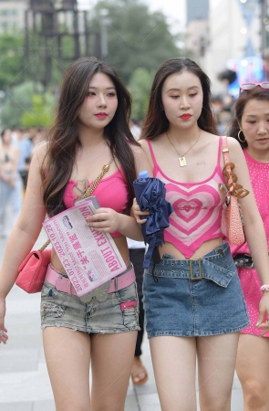 穿着粉嫩的宝藏少女们/231227-1-47 13P