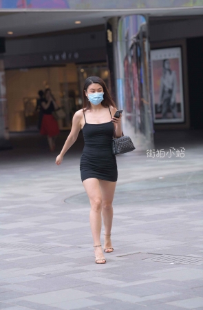 紧身吊带包臀裙
