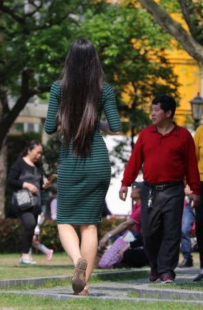 No1000 女郎身材窈窕但这脚的口味偏重，全程特写冲击