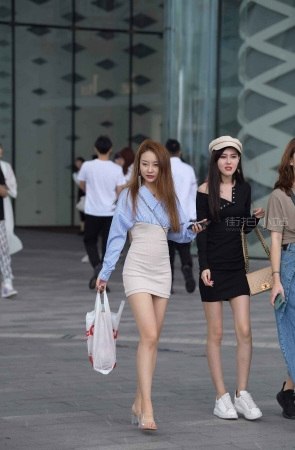街拍气质漂亮美女
