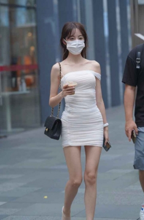 精选街拍作品 NO.1486 性感白色包臀裙美女[108P/164MB]