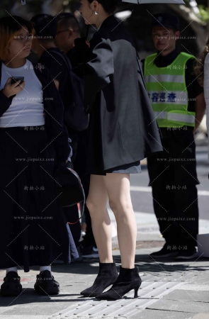 美腿白皙短裙 [16P]