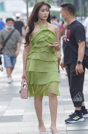 绿色连衣裙美女(191P)