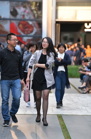 文静般的黑丝办公室O