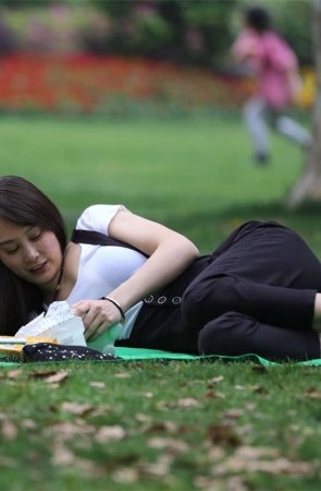 No1723 矜持的长发大美女，听到要为她拍照时打开了身段