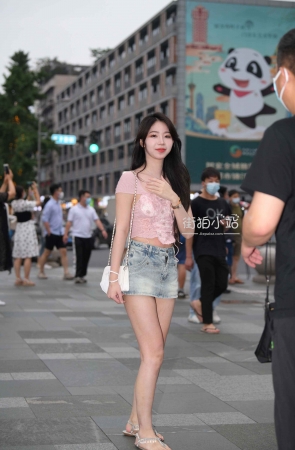 甜美小姐姐
