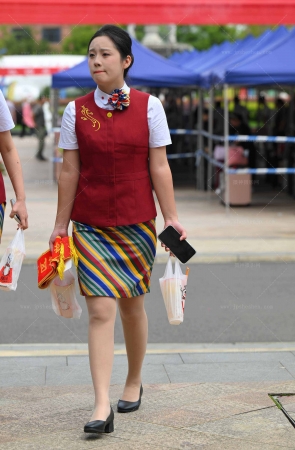 SH26-5-94√今天喝蜜雪冰城了吗？