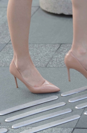 街拍包臀裙性感高跟美女