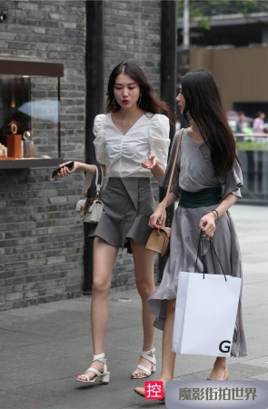 极品白皙大长腿漂亮小姐姐3A475[300M]