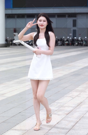 白色连衣裙选美冠军网红-阮依依 10P