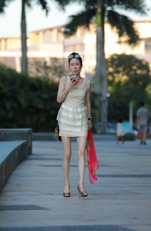 金色的鱼嘴高跟，高挑骨感