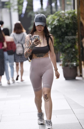 瑜伽裤美女