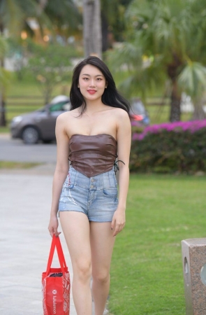 一始街拍作品  牛仔热裤美女 [419P1V-18.3GB]