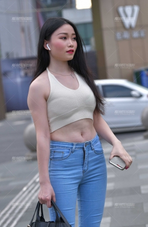 搭讪性感 紧牛 翘臀**