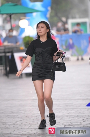 黑色包屯裙美女MJ914[2.44G]