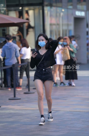 搭讪热辣小姐姐