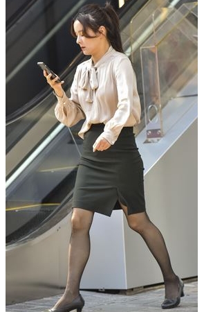 黑丝包臀美女(34P)