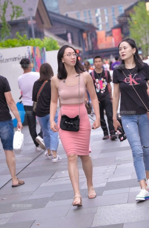 性感，粉色包臀裙小姐姐