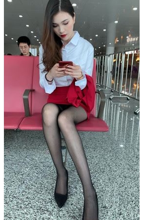 （视频）红色制服美女