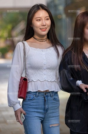 甜美紧牛小姐姐