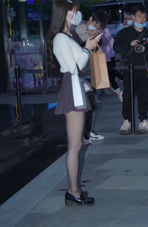 黑丝包臀小姐姐