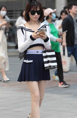 街拍肉丝短裙shaofu