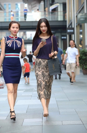街拍美女姐妹