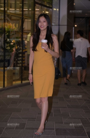 夜拍之黄色包臀