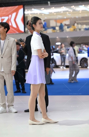 清秀肉丝美腿女生