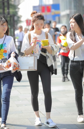 清秀女孩