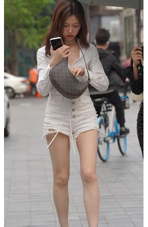 白色热裤小姐姐(221P)