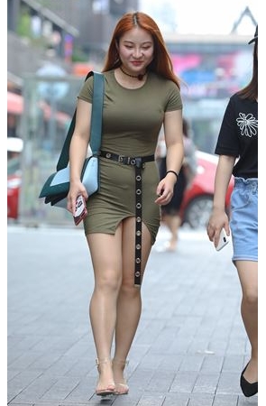 丰腴裹身裙美女(27P)